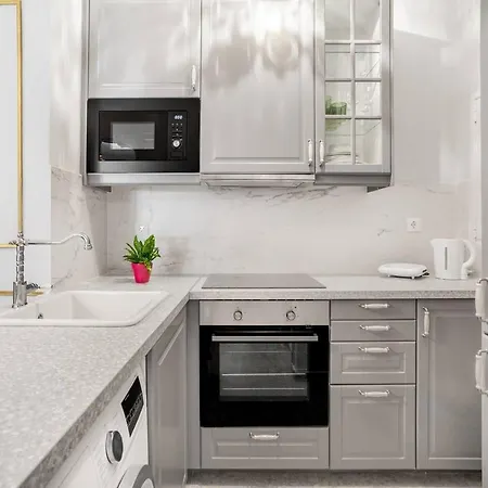 Apartment Charming Mini-palace In Colorful Exarhia Area *